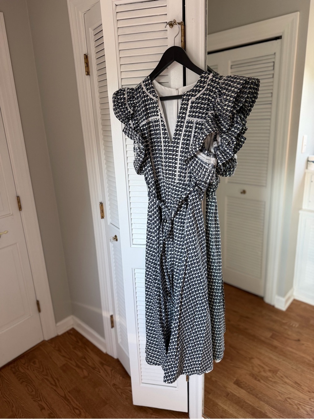 Badgley Mischka Ruffle Midi Dress Navy White Size 8